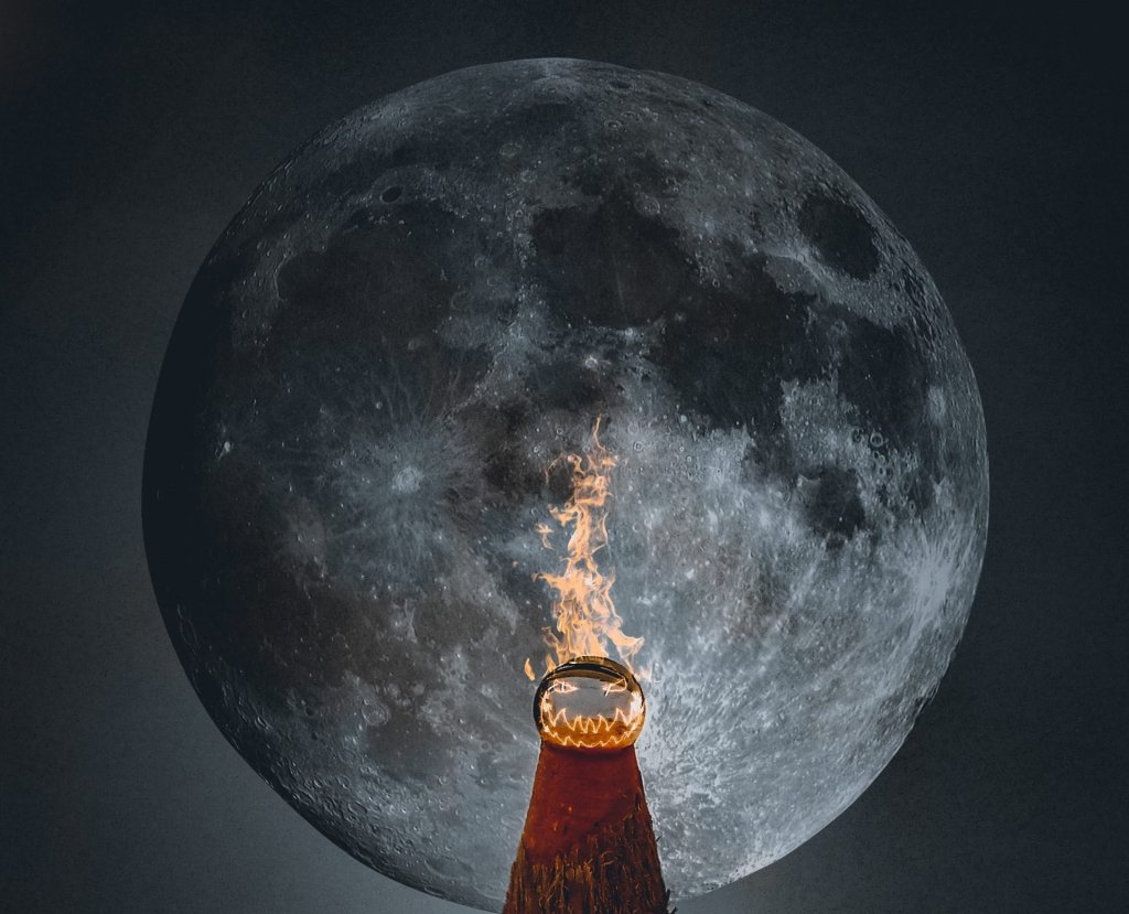 Earth, Moon and&nbsp;Lammas